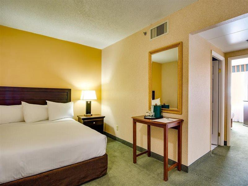 Sawridge Inn&Conference Centre Edmonton South Extérieur photo