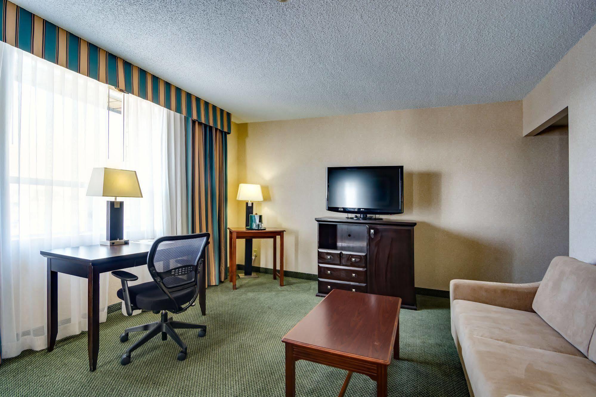Sawridge Inn&Conference Centre Edmonton South Extérieur photo